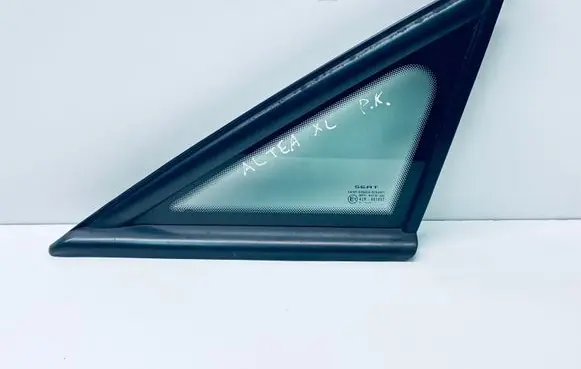 Seat Altea XL Front triangle window/glass 5P0845411C