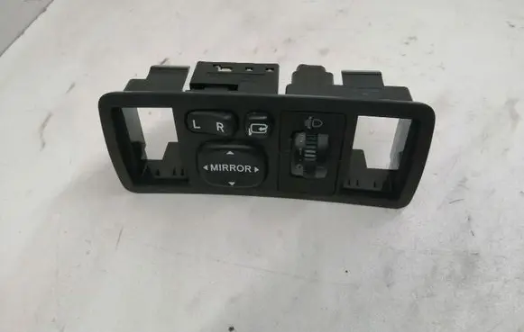 Toyota Avensis T250 Wing mirror switch 183575 777669