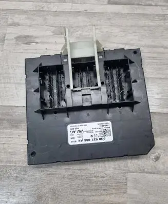 Volkswagen Golf VII Comfort/convenience module 5Q0937086AK F005V01739