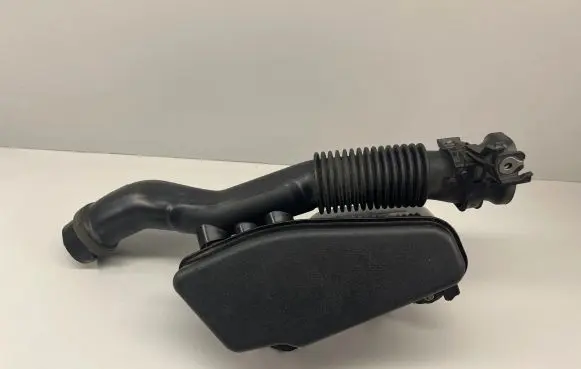 Toyota Auris 150 Intake resonator 1789337040