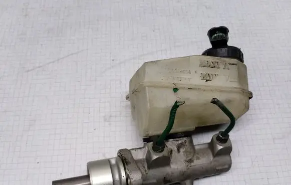 Renault Scenic I Master brake cylinder 7700828034