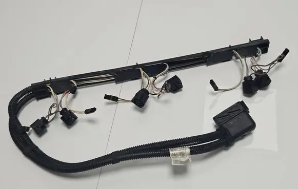 BMW 1 E82 E88 Fuel injector wires 7592511 25005118