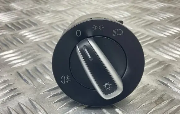 Volkswagen Jetta VI Light switch 3C8941431B