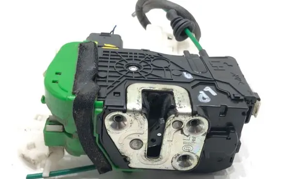 Hyundai i40 Front door lock 81310-3Z000