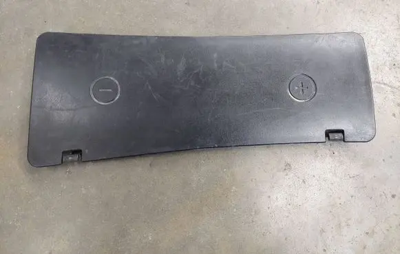 Audi A6 S6 C5 4B Battery box tray cover/lid 4B1819422