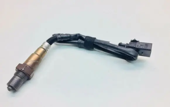 Volkswagen Tiguan Lambda probe sensor 06J906262N