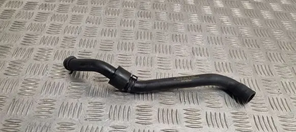 Volkswagen Golf VII Engine coolant pipe/hose