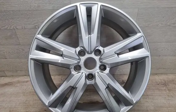 Seat Ateca R18 alloy rim 575601025G