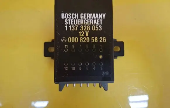 Mercedes-Benz E W124 Other control units/modules 0008205826