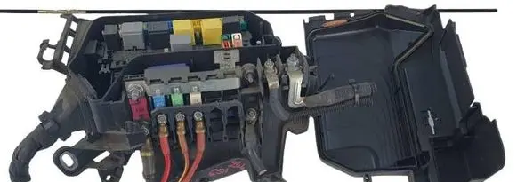 Mercedes-Benz B W246 W242 Fuse box set A2465400182