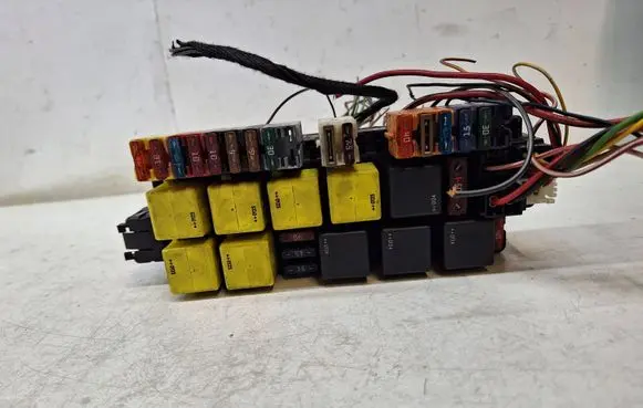 Mercedes-Benz S W220 Fuse module A0295450432 05045114