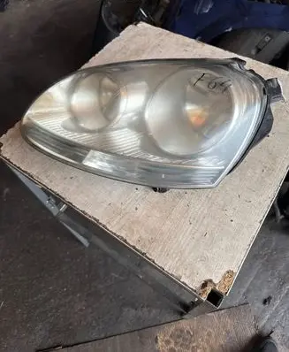 Volkswagen Golf V Headlight/headlamp 0301212203