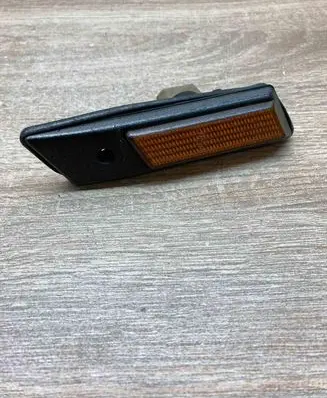 BMW 3 E36 Front fender indicator light 13780139