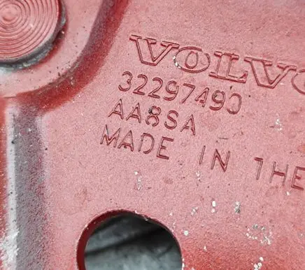 Volvo XC40 Engine bonnet/hood hinges 32297490