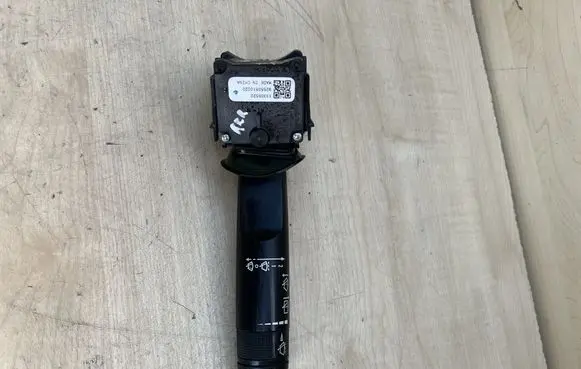 Opel Insignia A Wiper control stalk 13305522