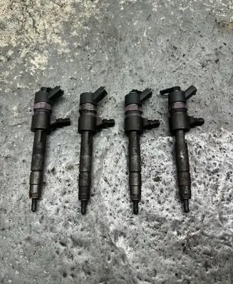 Opel Vectra C Fuel injectors set 0445110165