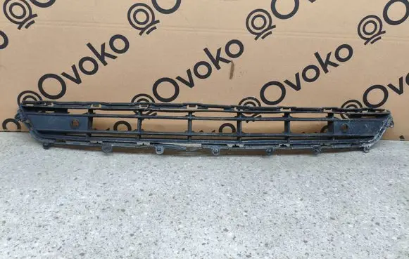 Volvo XC40 Front bumper lower grill 31449342