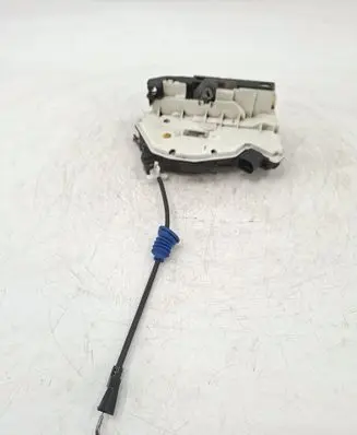 Volkswagen PASSAT CC Rear door lock 5N0839016A 06A5N0839016A