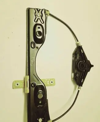 Jeep Cherokee Rear window lifting mechanism without motor