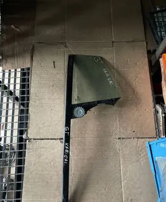 BMW 5 GT F07 Rear vent window glass 