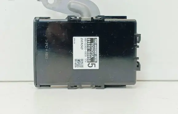 Toyota Yaris Other control units/modules 896900D050 MB1028500830