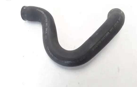 Volvo XC70 Engine coolant pipe/hose 08671393