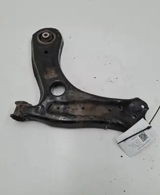 Volkswagen Polo V 6R Front lower control arm/wishbone 6R0407151F