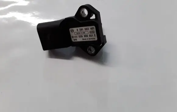 Audi A4 S4 B7 8E 8H Air pressure sensor 0281002401 038906051C