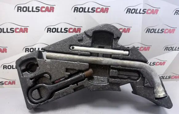Audi Q7 4L Tool set 4L0011075