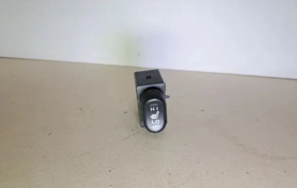 Mitsubishi Colt Seat heating switch