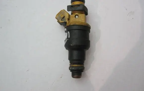 Peugeot 405 Fuel injector 0280150762
