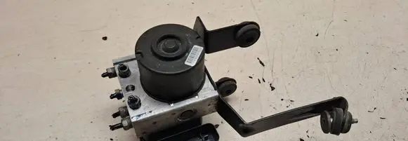 Ford Focus ABS Pump 10097001103 P1S5D2742R22 5WK8410