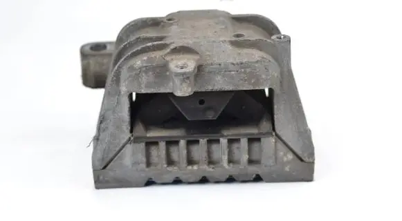 Volkswagen Golf Plus Engine mount bracket 1K0199262