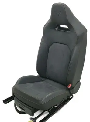 Cupra Leon Front double seat 5WA881106D