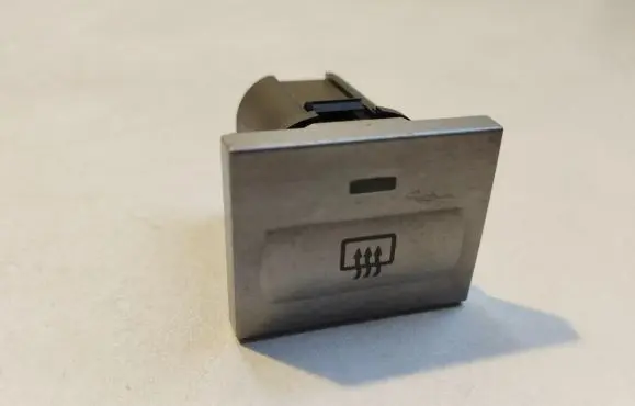 Ford Focus Windscreen/window heater switch 18C621AE D3L0A