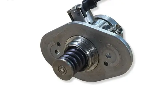 BMW 2 G42 Fuel injection high pressure pump 8631642