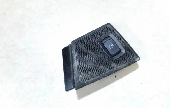 Skoda Octavia Mk1 (1U) Electric window control switch 1u4867435a