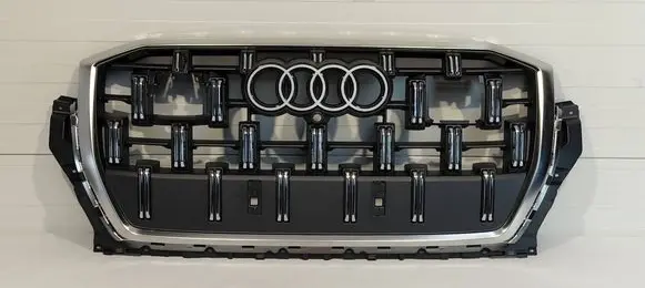 Audi Q7 4M Front bumper upper radiator grill 4M0853651B