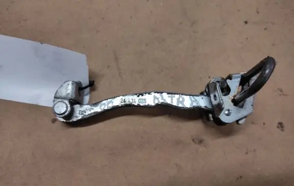 Opel Astra G Rear door check strap stopper 24434085