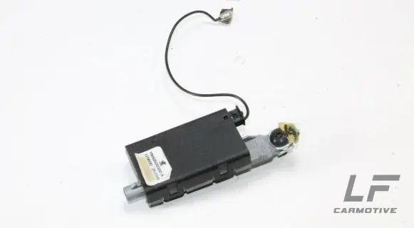 Peugeot RCZ Aerial antenna amplifier YM40500380A