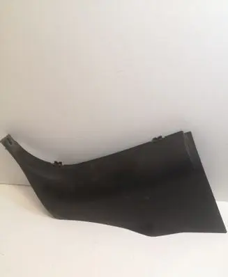 Foot area side trim