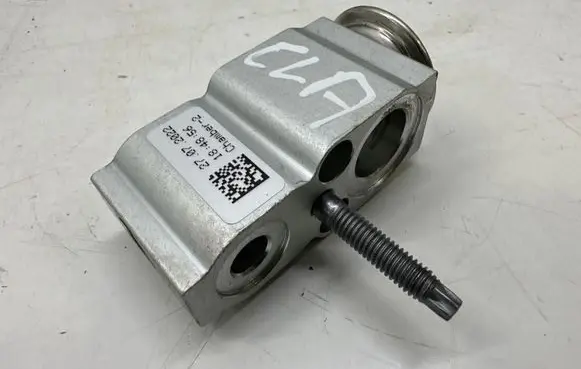 Mercedes-Benz CLA C118 X118 Air conditioning (A/C) expansion valve A2478307800