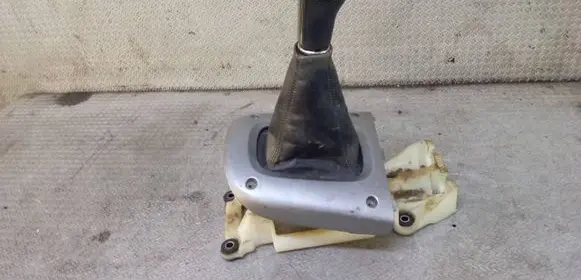 Toyota RAV 4 (XA20) Gear shifter/selector