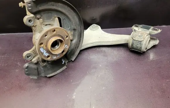 Volvo V60 Front wheel hub