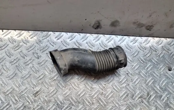 Opel Astra H Air intake duct part 90531007