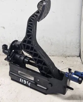Audi A3 S3 8L Clutch pedal 1J1721059AD 0612101