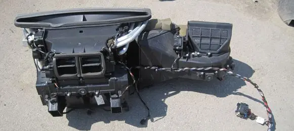 Maserati Quattroporte Interior heater climate box assembly 68462300