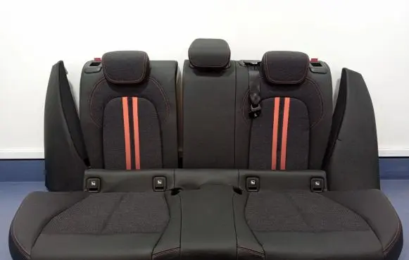 BMW 1 F40 Second row seats 