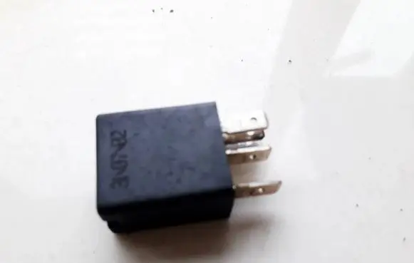 Renault Scenic I Other relay 7700414484