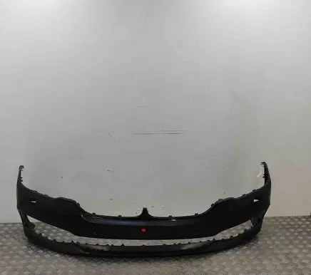 BMW 5 G30 G31 Front bumper 7385336